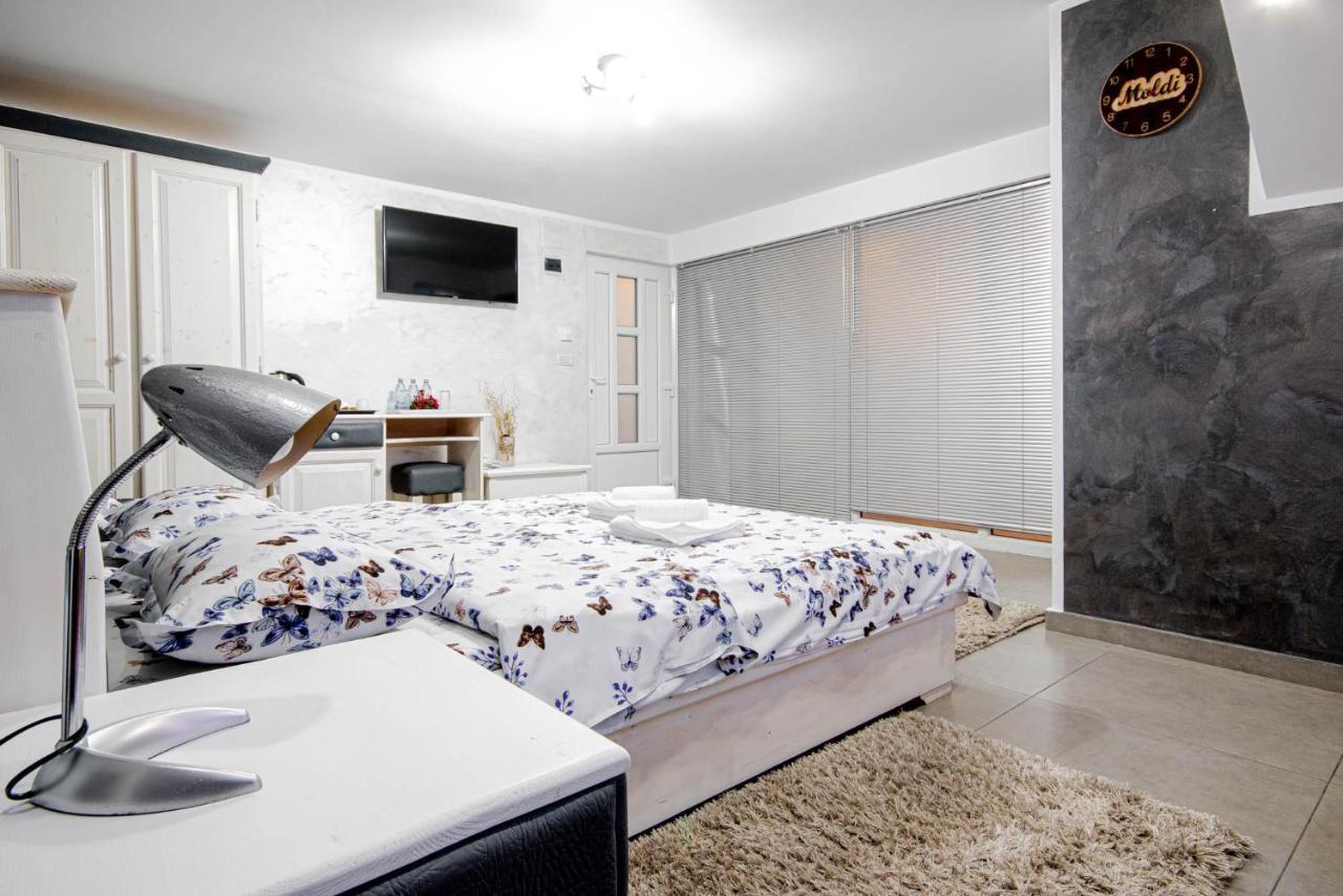Cazare Moldi - Regim Hotelier Кымпулунг-Молдовенеск Экстерьер фото